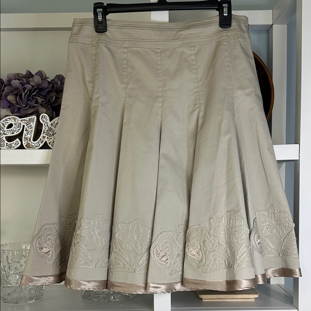 Bundle 5 items @ 25$, pay only 75$ - A-Line Skirt with Floral Embroidery & Satin